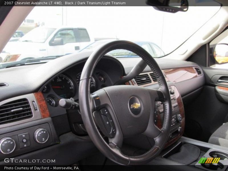 Black / Dark Titanium/Light Titanium 2007 Chevrolet Avalanche LT 4WD