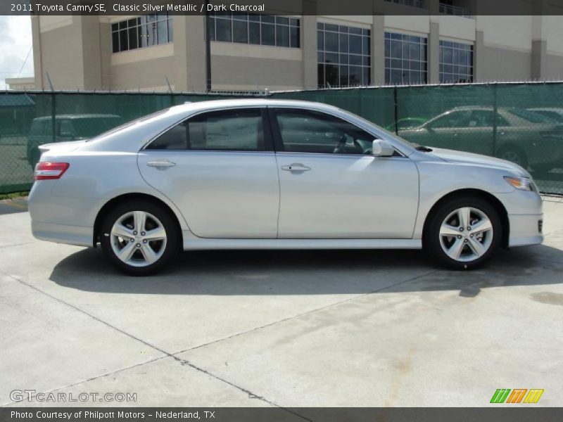Classic Silver Metallic / Dark Charcoal 2011 Toyota Camry SE