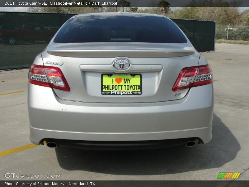 Classic Silver Metallic / Dark Charcoal 2011 Toyota Camry SE