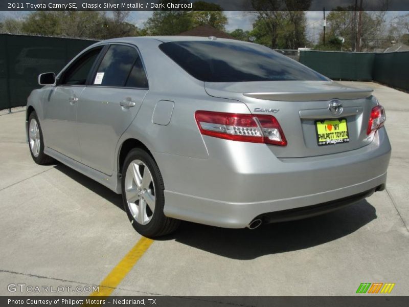 Classic Silver Metallic / Dark Charcoal 2011 Toyota Camry SE