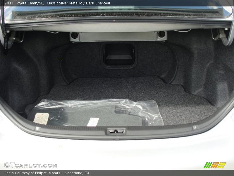 Classic Silver Metallic / Dark Charcoal 2011 Toyota Camry SE