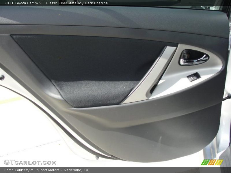 Classic Silver Metallic / Dark Charcoal 2011 Toyota Camry SE