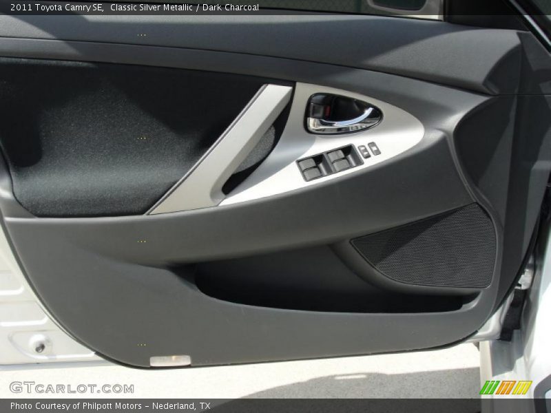 Classic Silver Metallic / Dark Charcoal 2011 Toyota Camry SE