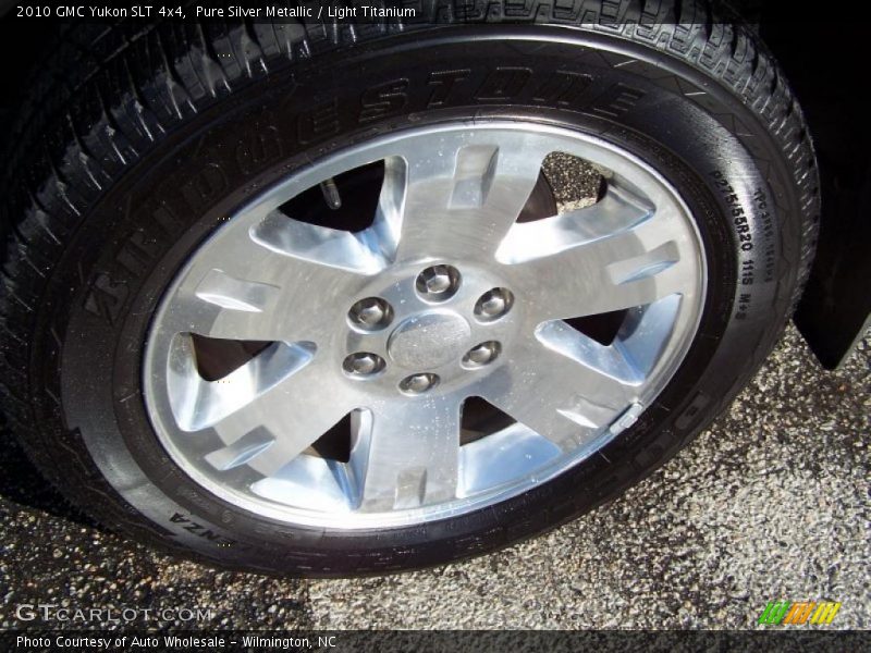 Pure Silver Metallic / Light Titanium 2010 GMC Yukon SLT 4x4