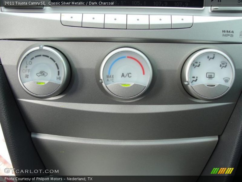 Classic Silver Metallic / Dark Charcoal 2011 Toyota Camry SE