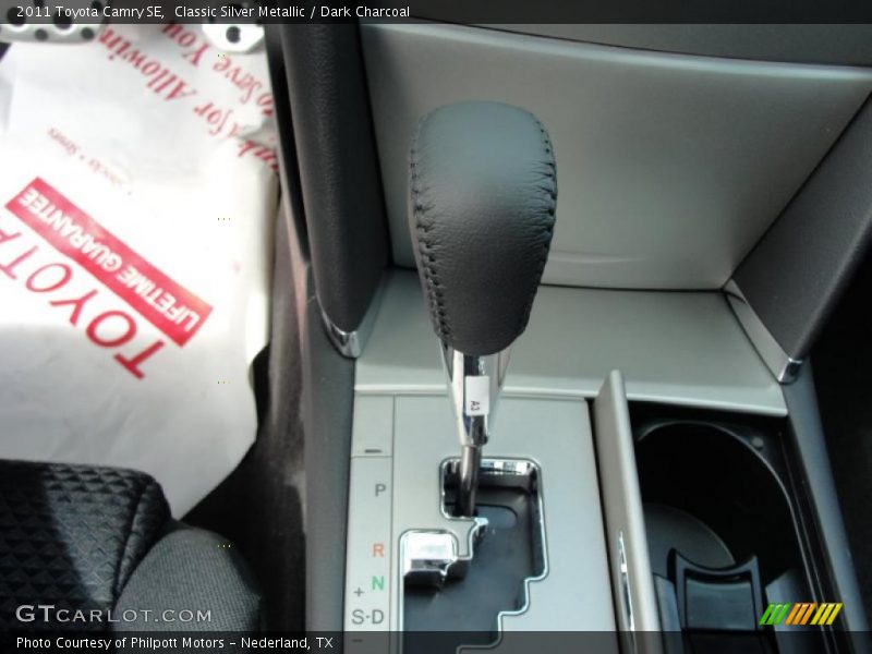 Classic Silver Metallic / Dark Charcoal 2011 Toyota Camry SE