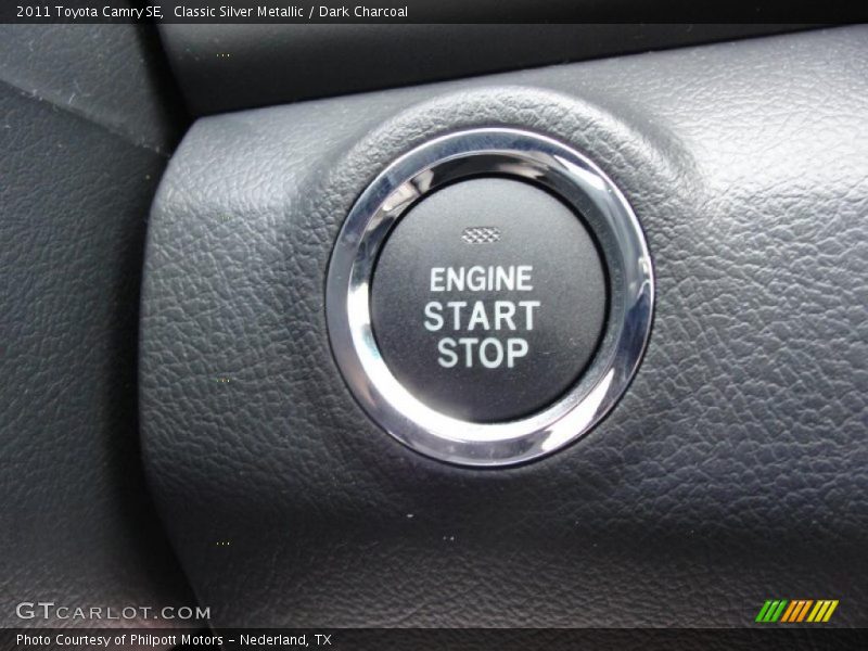 Classic Silver Metallic / Dark Charcoal 2011 Toyota Camry SE