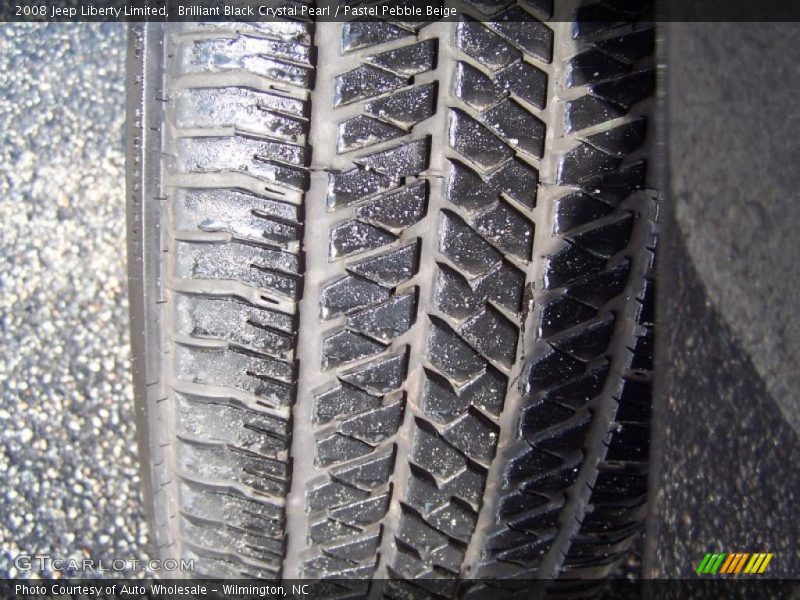 Brilliant Black Crystal Pearl / Pastel Pebble Beige 2008 Jeep Liberty Limited