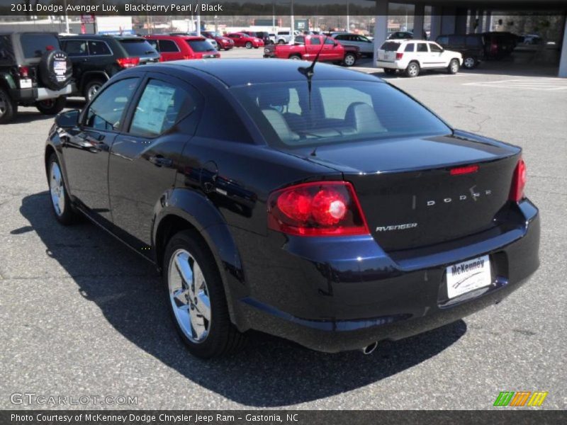 Blackberry Pearl / Black 2011 Dodge Avenger Lux
