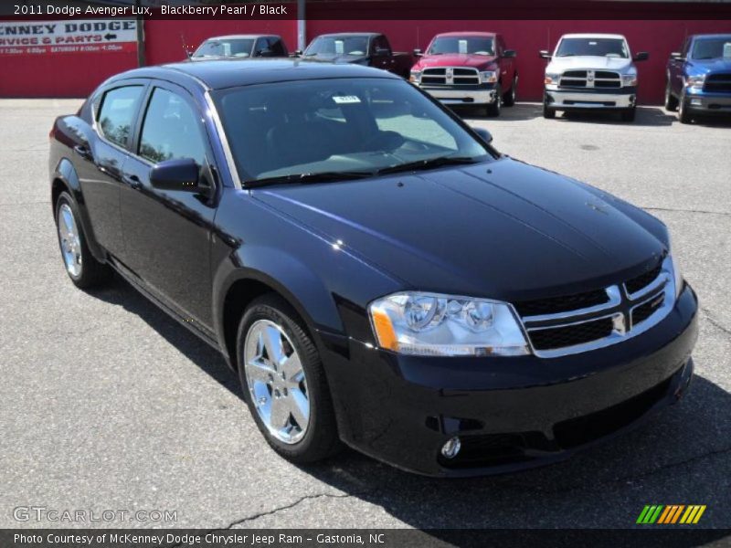 Front 3/4 View of 2011 Avenger Lux