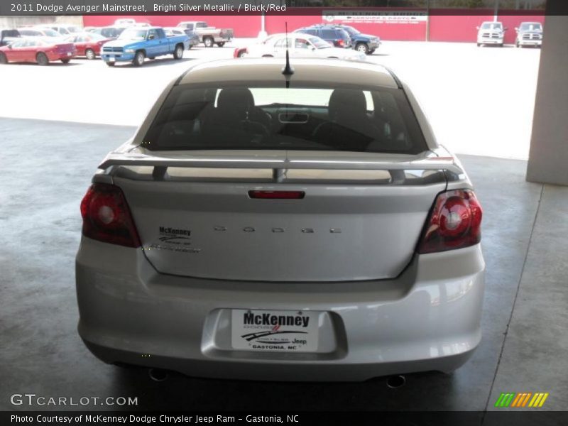 Bright Silver Metallic / Black/Red 2011 Dodge Avenger Mainstreet