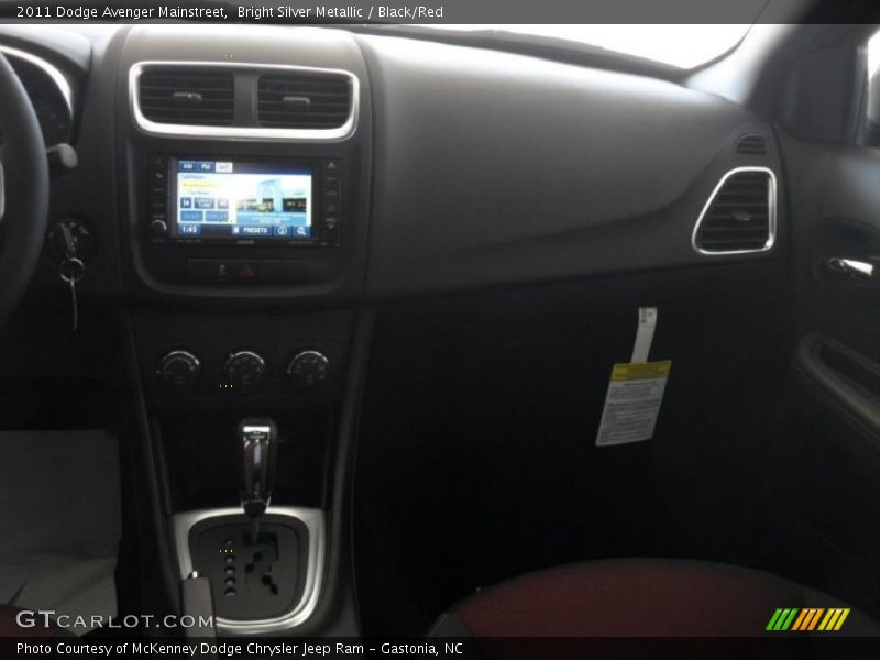 Bright Silver Metallic / Black/Red 2011 Dodge Avenger Mainstreet