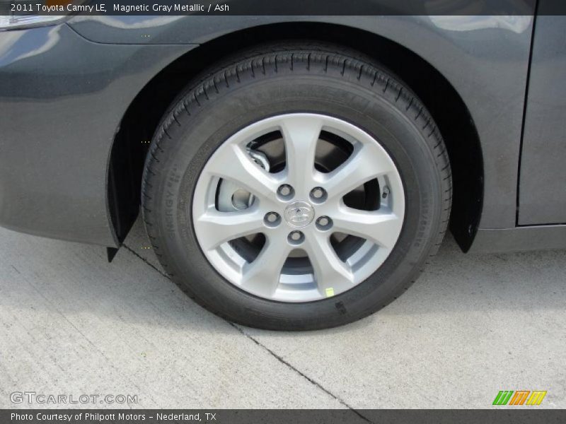 Magnetic Gray Metallic / Ash 2011 Toyota Camry LE