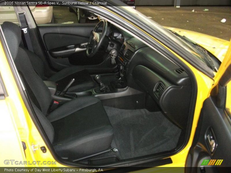 Sunburst Yellow / Charcoal 2006 Nissan Sentra SE-R Spec V