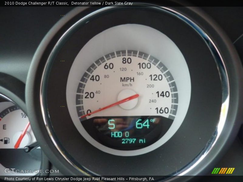 Detonator Yellow / Dark Slate Gray 2010 Dodge Challenger R/T Classic