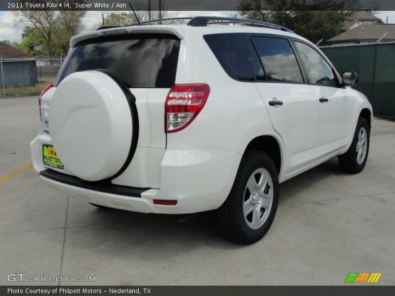 Super White / Ash 2011 Toyota RAV4 I4