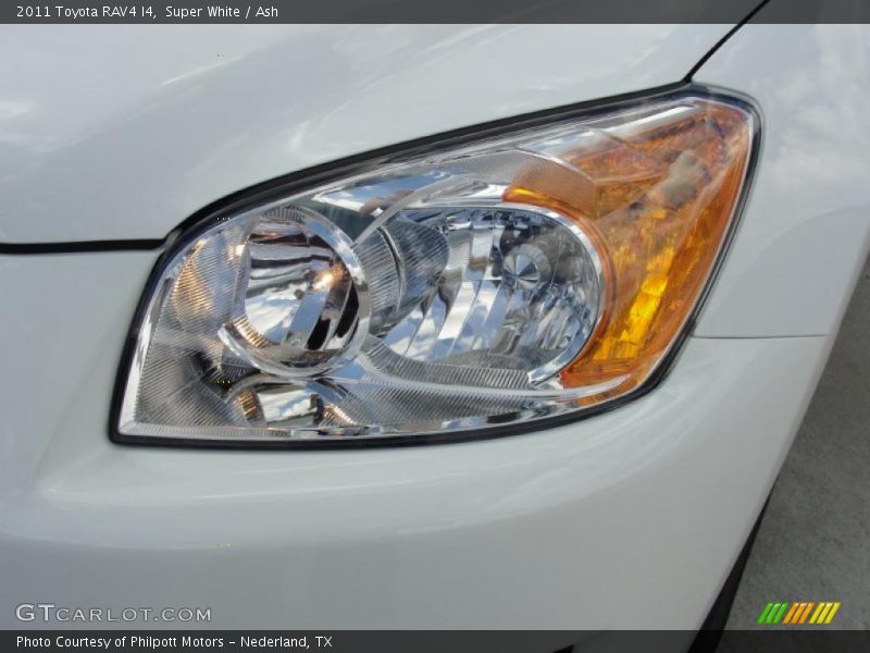 Super White / Ash 2011 Toyota RAV4 I4