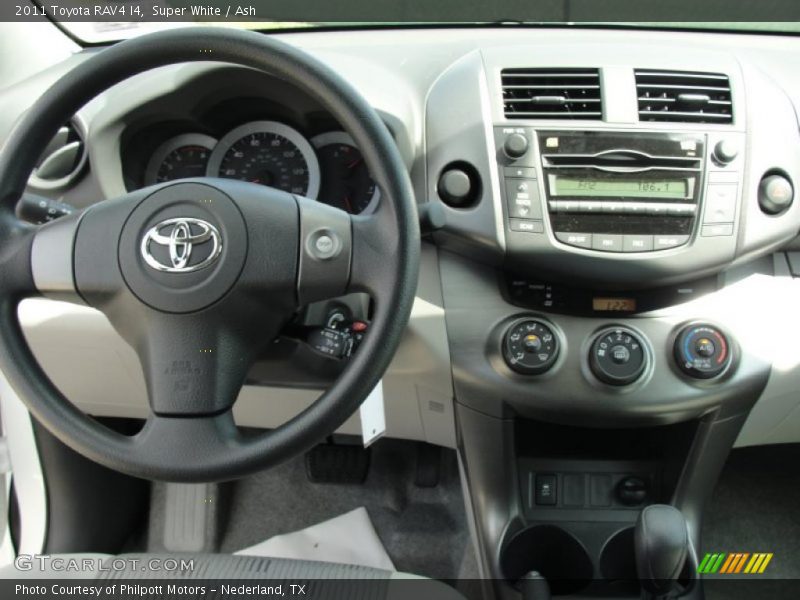 Super White / Ash 2011 Toyota RAV4 I4