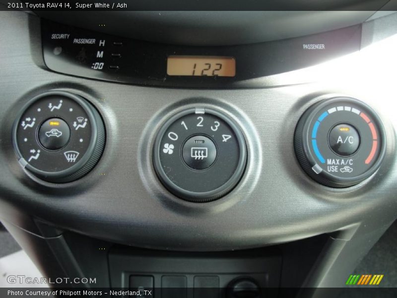 Super White / Ash 2011 Toyota RAV4 I4