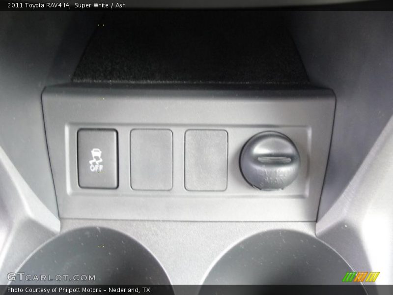 Super White / Ash 2011 Toyota RAV4 I4