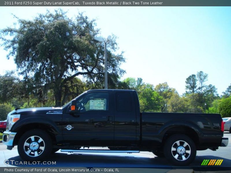 Tuxedo Black Metallic / Black Two Tone Leather 2011 Ford F250 Super Duty Lariat SuperCab