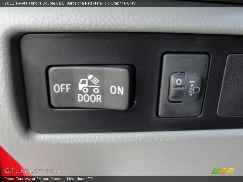 Barcelona Red Metallic / Graphite Gray 2011 Toyota Tundra Double Cab