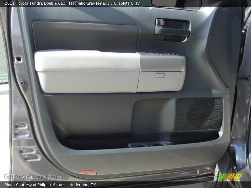 Magnetic Gray Metallic / Graphite Gray 2011 Toyota Tundra Double Cab