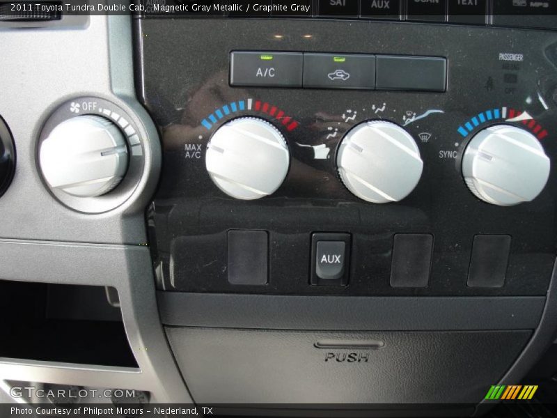 Magnetic Gray Metallic / Graphite Gray 2011 Toyota Tundra Double Cab