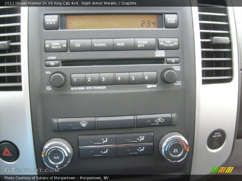 Controls of 2011 Frontier SV V6 King Cab 4x4