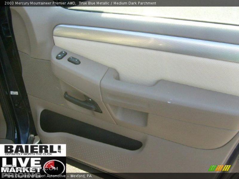 True Blue Metallic / Medium Dark Parchment 2003 Mercury Mountaineer Premier AWD