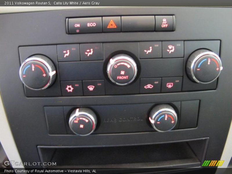 Controls of 2011 Routan S