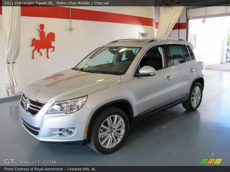 Reflex Silver Metallic / Charcoal 2011 Volkswagen Tiguan SEL