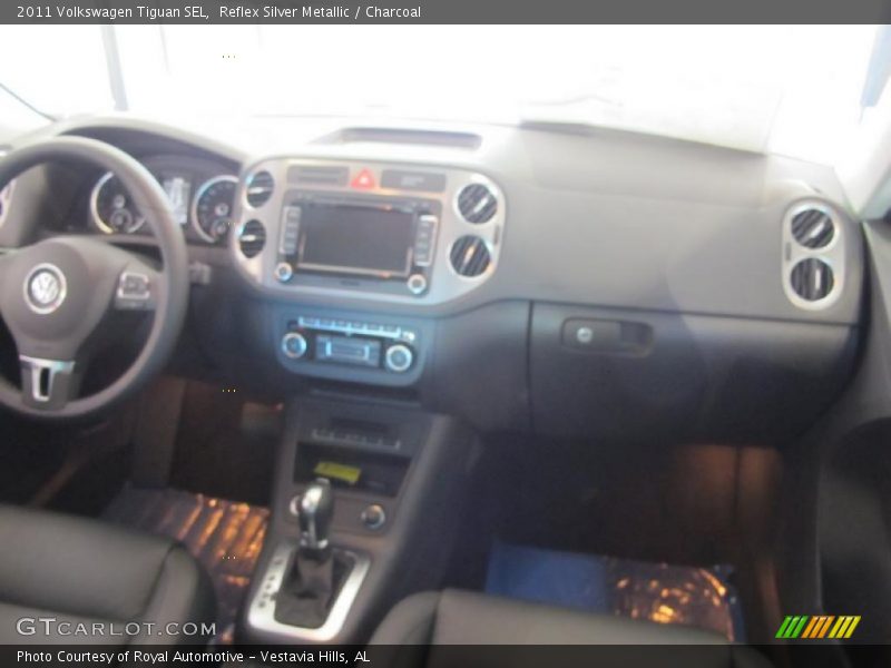 Reflex Silver Metallic / Charcoal 2011 Volkswagen Tiguan SEL