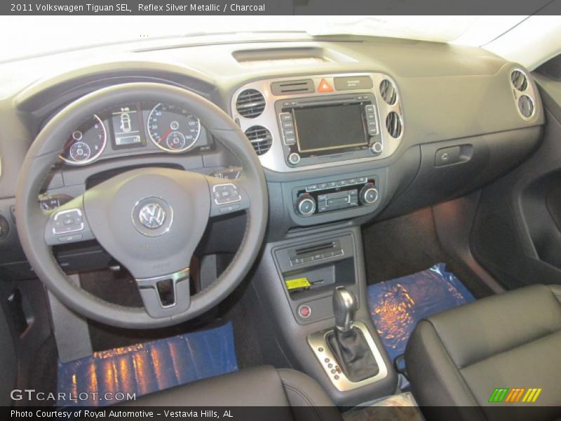 Reflex Silver Metallic / Charcoal 2011 Volkswagen Tiguan SEL