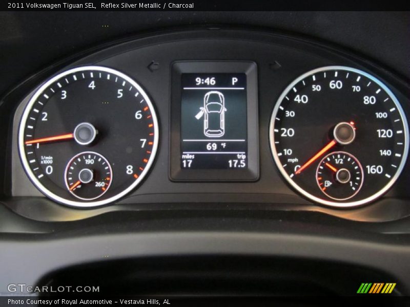 Reflex Silver Metallic / Charcoal 2011 Volkswagen Tiguan SEL