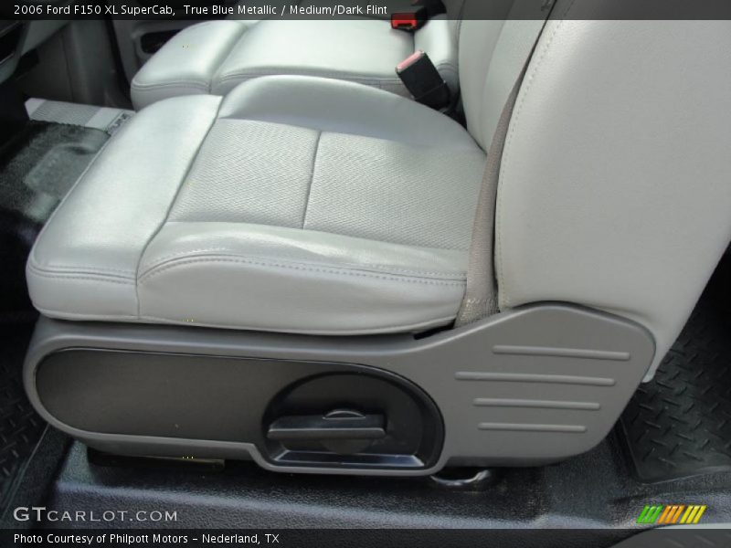 True Blue Metallic / Medium/Dark Flint 2006 Ford F150 XL SuperCab
