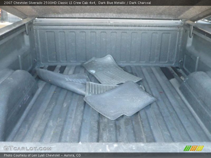 Dark Blue Metallic / Dark Charcoal 2007 Chevrolet Silverado 2500HD Classic LS Crew Cab 4x4