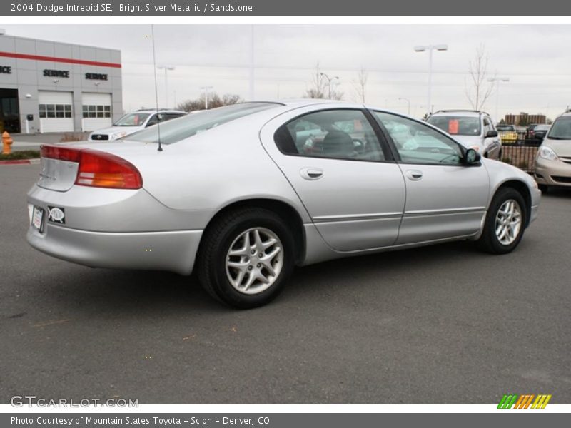  2004 Intrepid SE Bright Silver Metallic