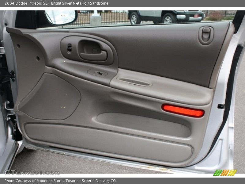 Door Panel of 2004 Intrepid SE