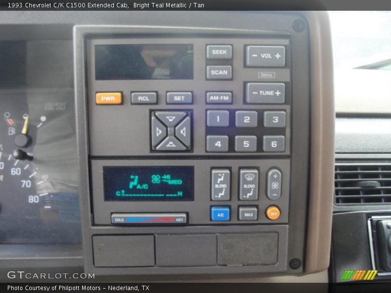 Controls of 1993 C/K C1500 Extended Cab