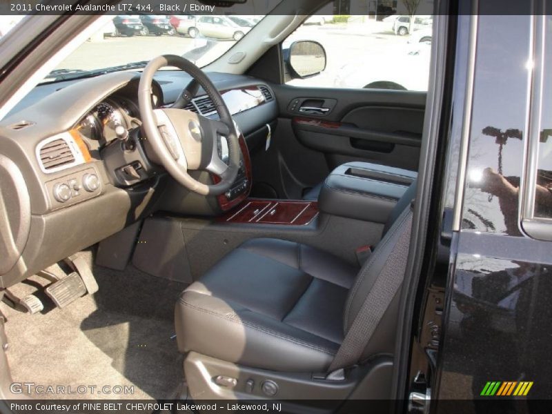 Black / Ebony 2011 Chevrolet Avalanche LTZ 4x4