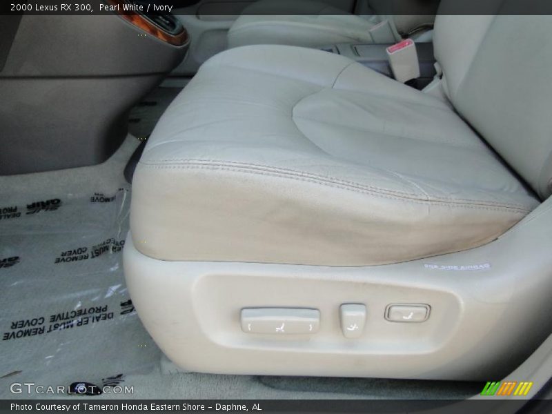 Pearl White / Ivory 2000 Lexus RX 300