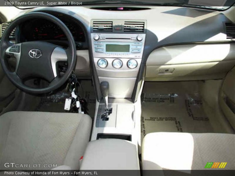Super White / Bisque 2009 Toyota Camry LE