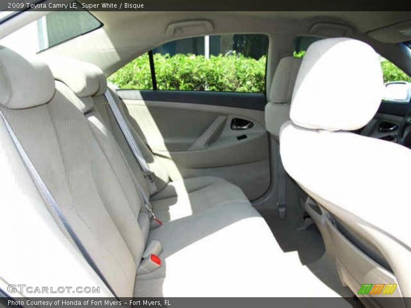 Super White / Bisque 2009 Toyota Camry LE