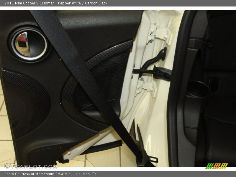 Pepper White / Carbon Black 2011 Mini Cooper S Clubman