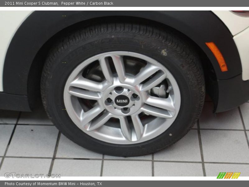 Pepper White / Carbon Black 2011 Mini Cooper S Clubman
