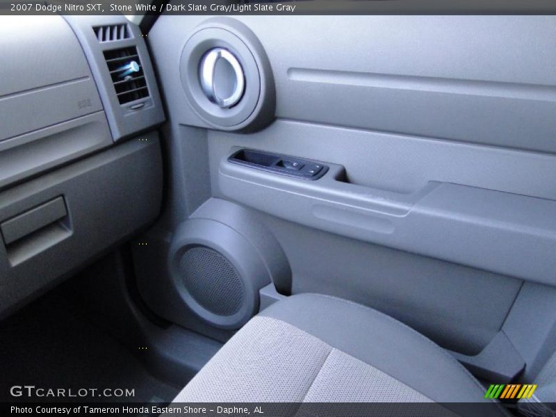 Stone White / Dark Slate Gray/Light Slate Gray 2007 Dodge Nitro SXT