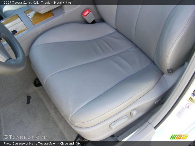 Titanium Metallic / Ash 2007 Toyota Camry XLE