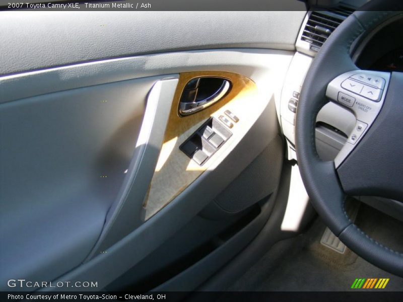 Titanium Metallic / Ash 2007 Toyota Camry XLE