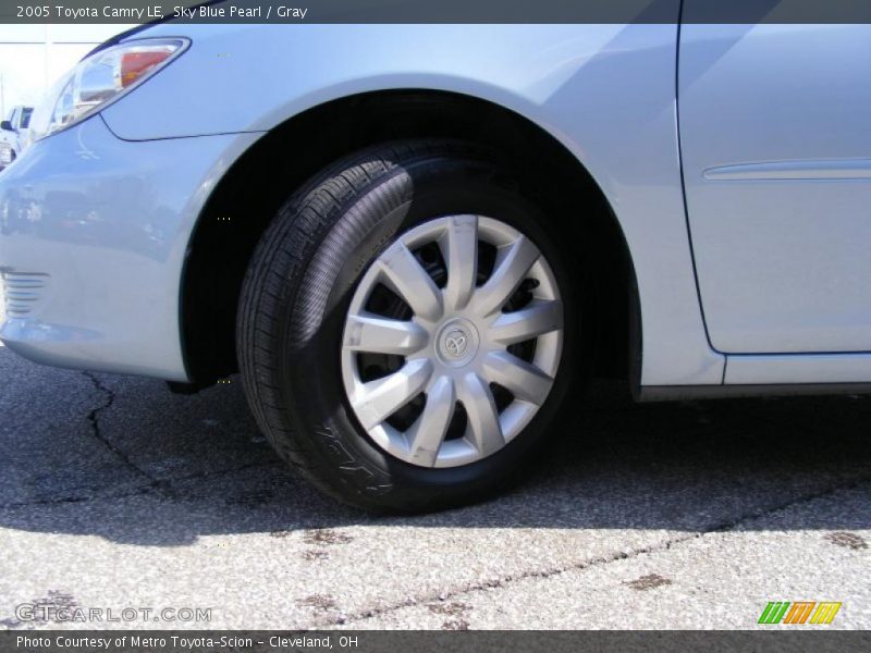 Sky Blue Pearl / Gray 2005 Toyota Camry LE